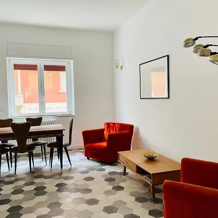 Oda ve Kahvaltı Chiesa Russa 4*