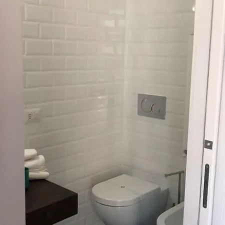 Oda ve Kahvaltı Chiesa Russa 4*